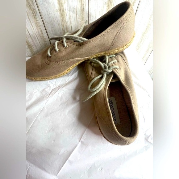 Cabin Creek Beige Van Sneakers Women - Picture 2 of 12